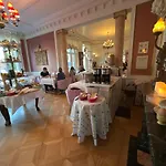 Le Manoir 2*