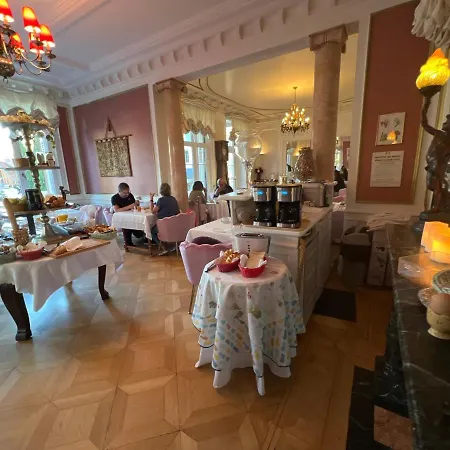 Le Manoir 2*
