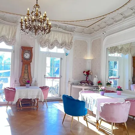 Le Manoir 2*