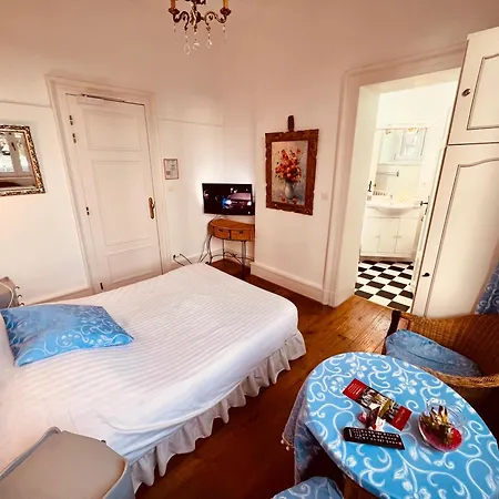호텔 Le Manoir 2*