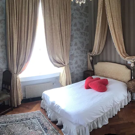 Le Manoir 2*