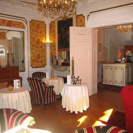 Le Manoir 2*